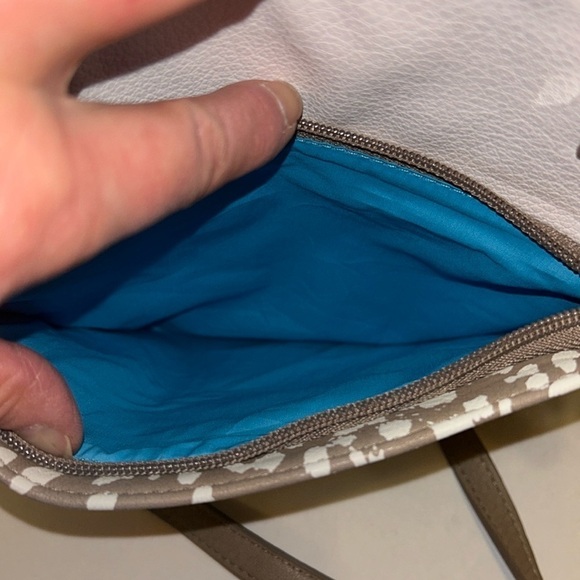 Miche Vegan Tan & White Splatter Convertible Handbag - Picture 8 of 10